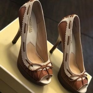 Michael Kors pumps